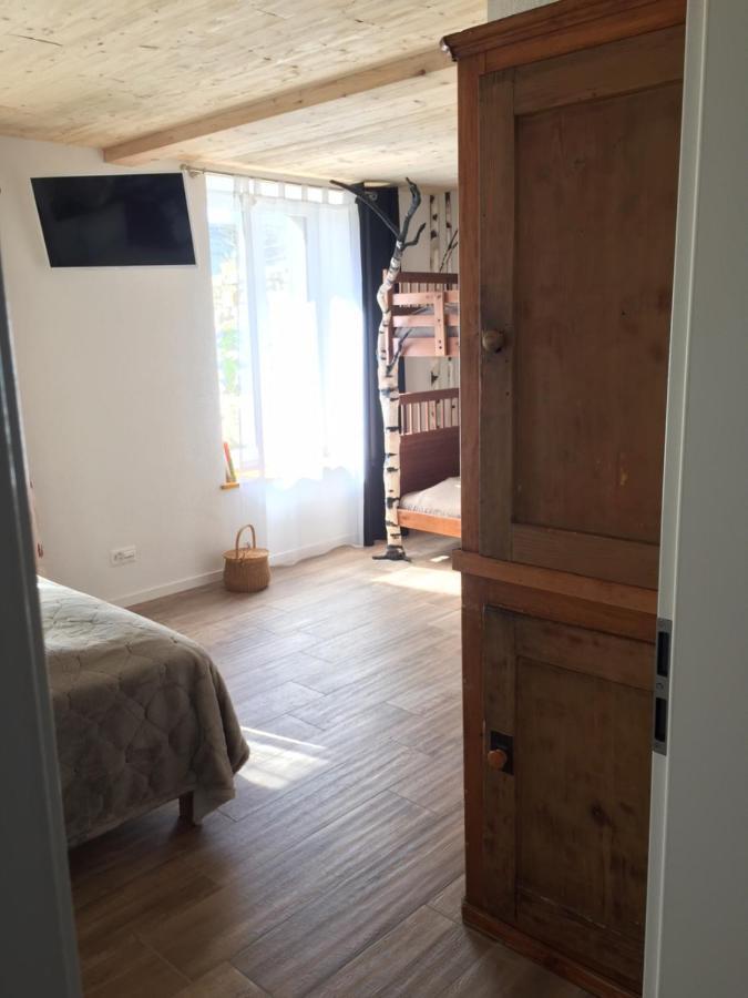 La Ferme Des Aretes Bed & Breakfast La Chaux De Fonds Exterior photo