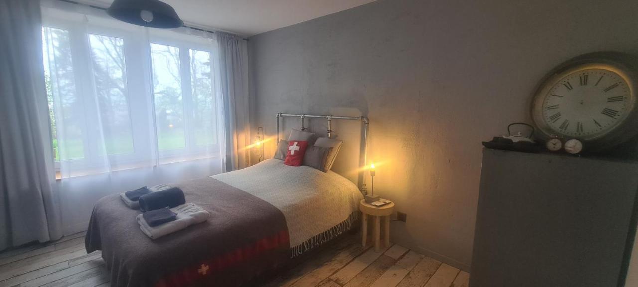 La Ferme Des Aretes Bed & Breakfast La Chaux De Fonds Exterior photo